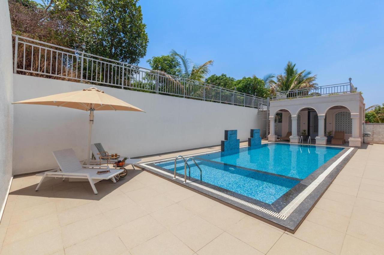 Bellevue Palace By Stayvista - Lavish Abode With A Pool, Landscaped Lawn, Gazebo & Adventure Activities ناسيك المظهر الخارجي الصورة