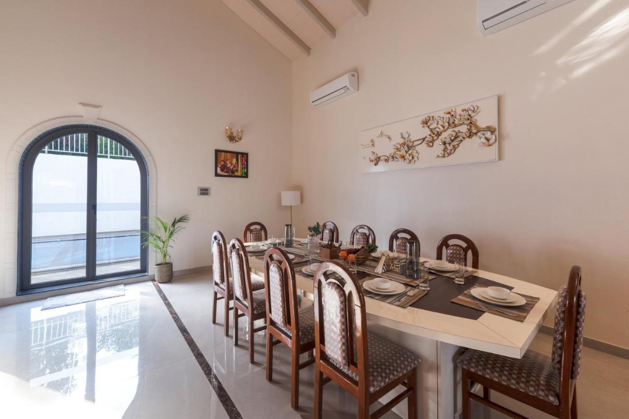 Bellevue Palace By Stayvista - Lavish Abode With A Pool, Landscaped Lawn, Gazebo & Adventure Activities ناسيك المظهر الخارجي الصورة