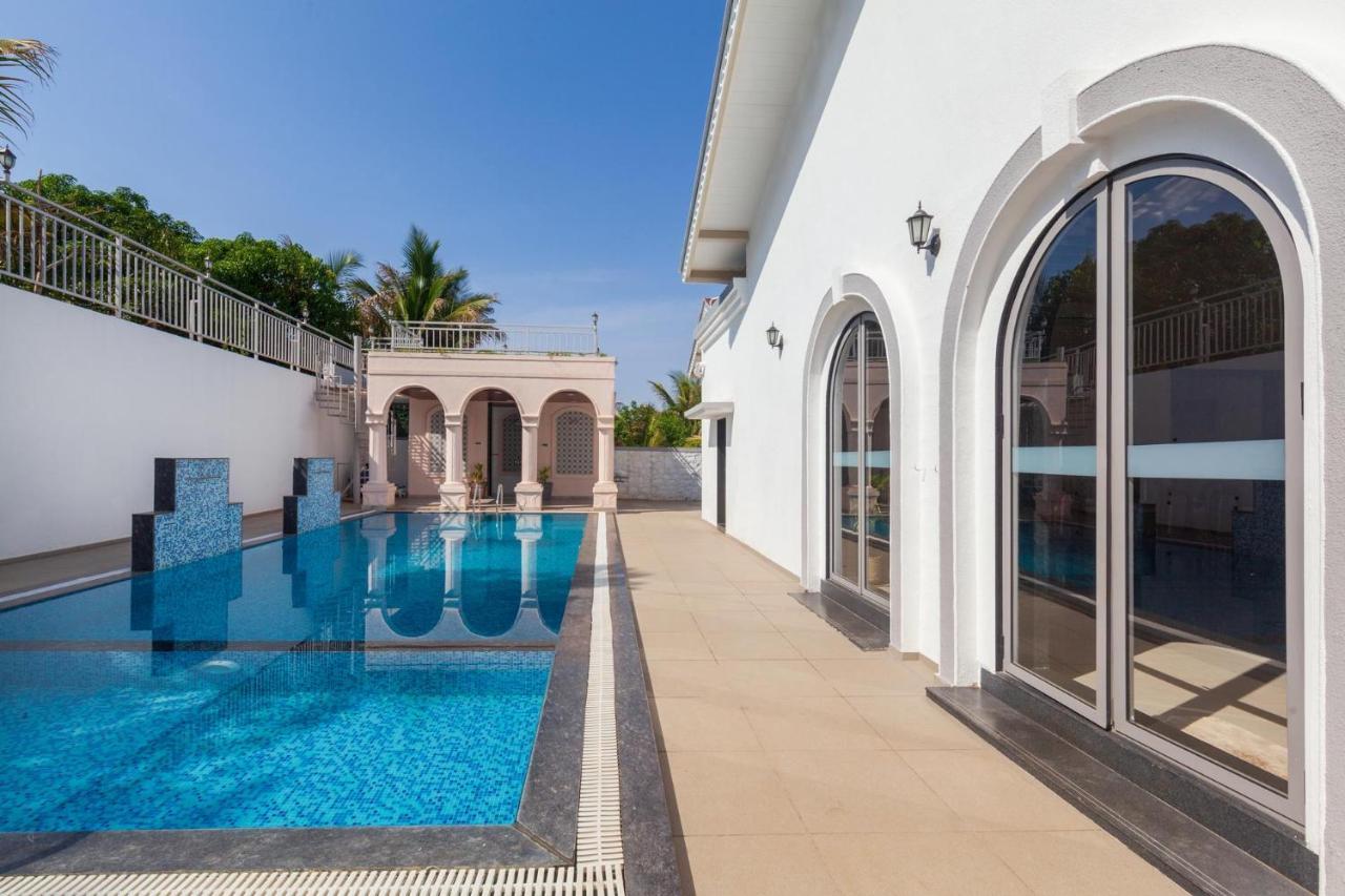 Bellevue Palace By Stayvista - Lavish Abode With A Pool, Landscaped Lawn, Gazebo & Adventure Activities ناسيك المظهر الخارجي الصورة