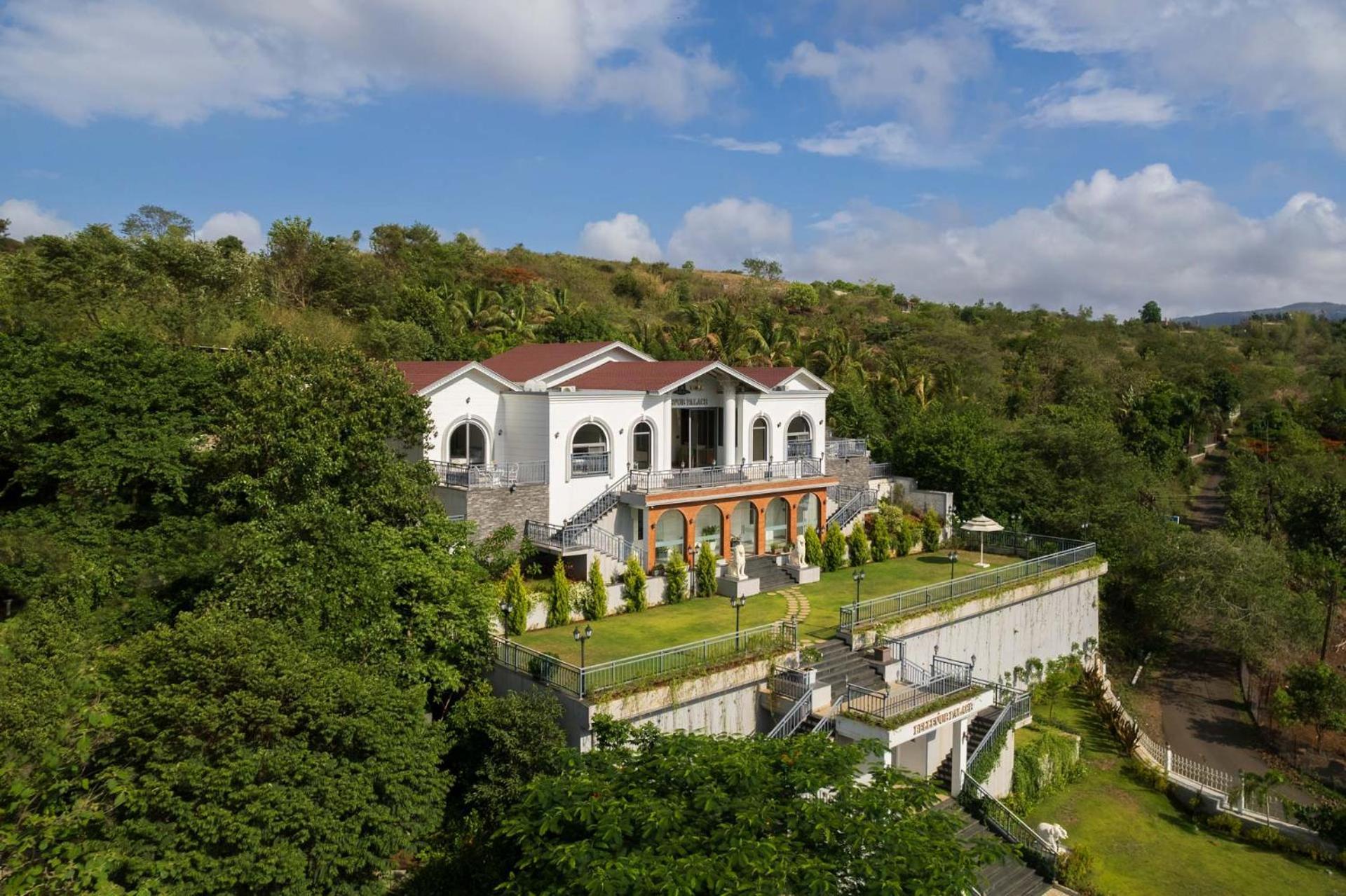 Bellevue Palace By Stayvista - Lavish Abode With A Pool, Landscaped Lawn, Gazebo & Adventure Activities ناسيك المظهر الخارجي الصورة
